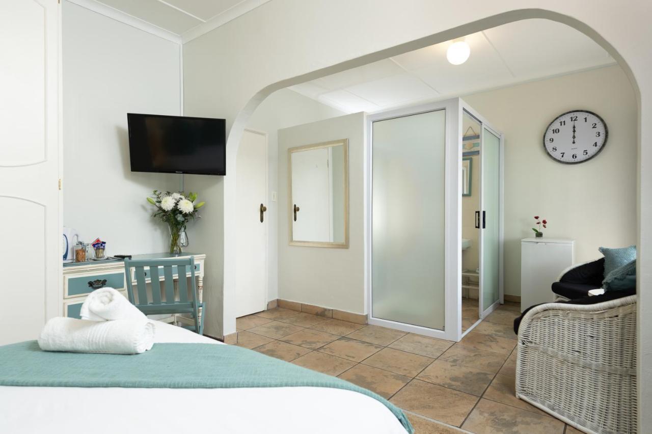 Zesty Guesthouse Port Edward Buitenkant foto
